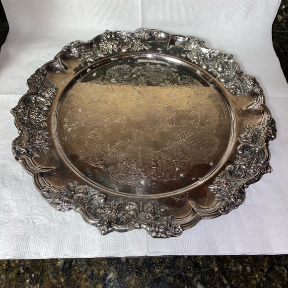 Vintage, Silver Plated Serving Silverware Tray 12” Round - Picture 2 of 6
